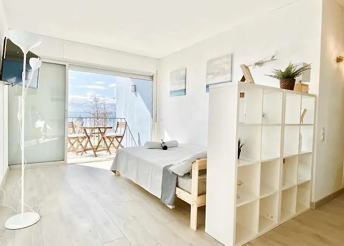 Estudio Frente Al Mar En Roses Con Terraza
